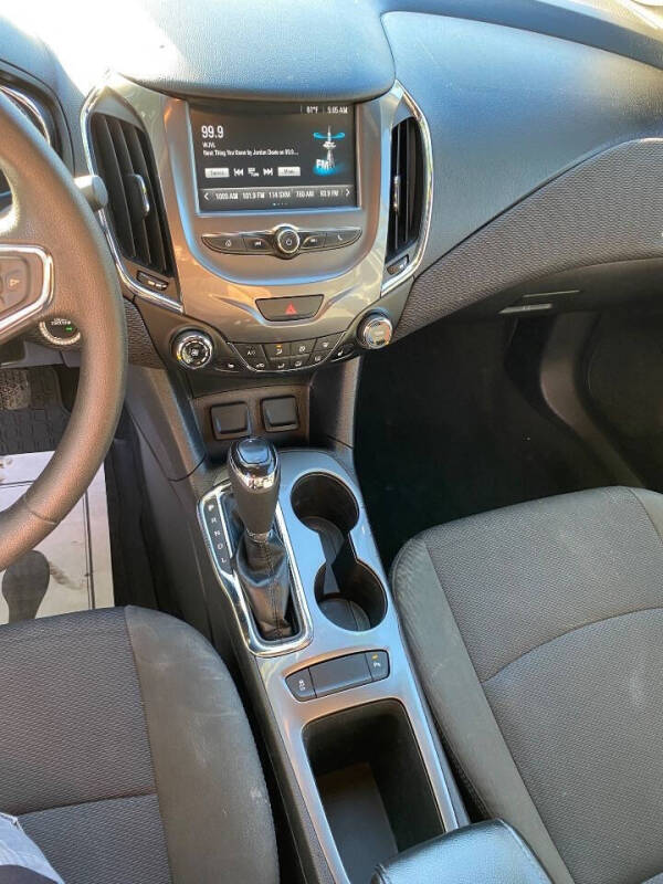 2017 Chevrolet Cruze LT Auto