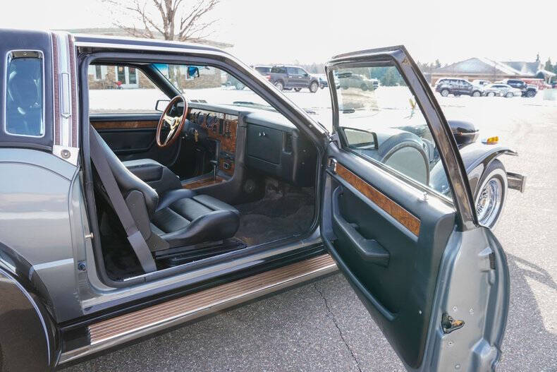 1985 Ford Mustang LX