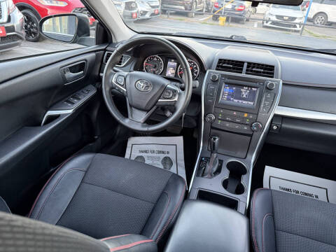 2016 Toyota Camry SE