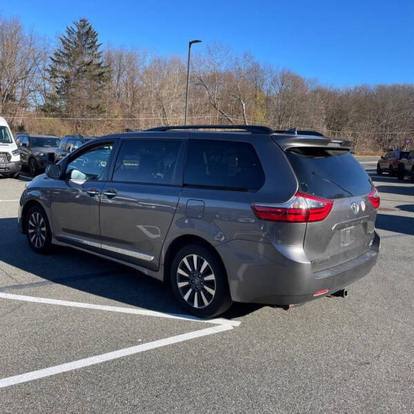 2020 Toyota Sienna