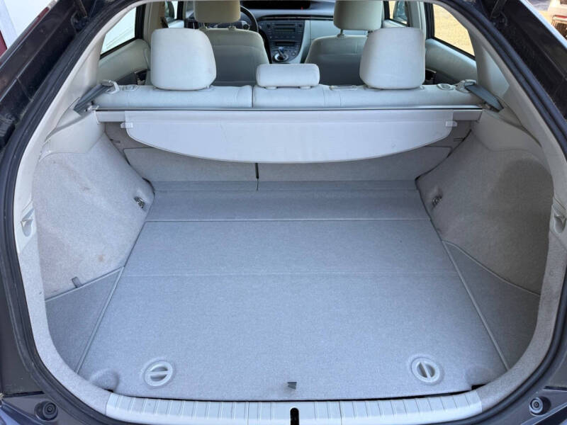 2010 Toyota Prius III