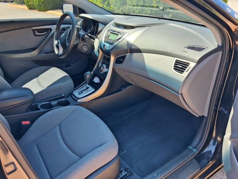 2012 Hyundai Elantra GLS