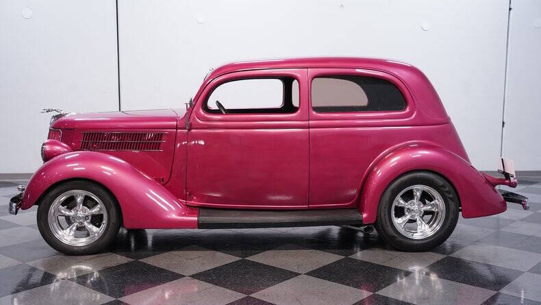 1936 Ford Deluxe