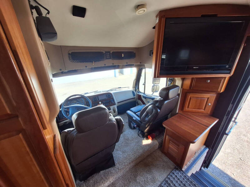 2008 Dynamax Dynaquest XL DQ 360XL