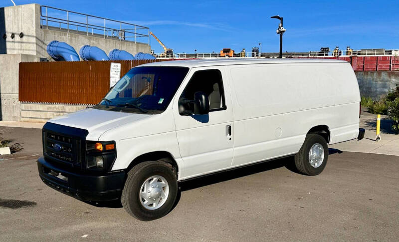 2011 Ford E-Series E-350 SD