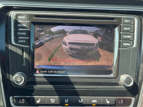 2017 Volkswagen Passat 1.8T R-Line