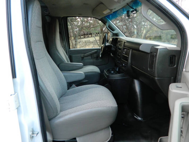 2019 Chevrolet Express 2500