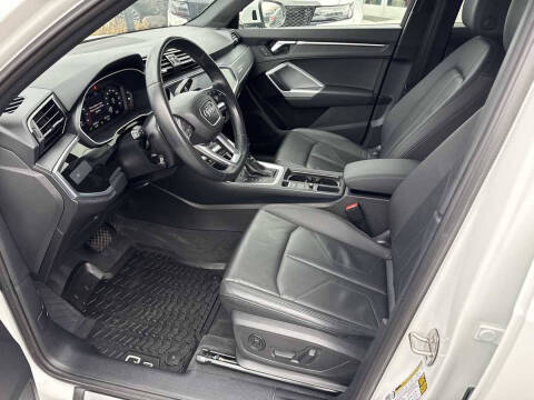 2022 Audi Q3 quattro S line Premium 45 TFSI