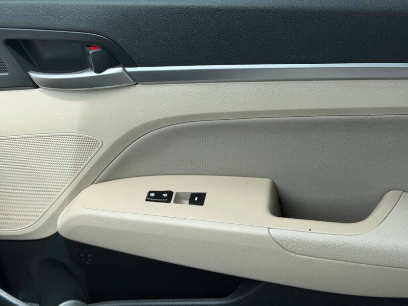 2019 Hyundai Elantra
