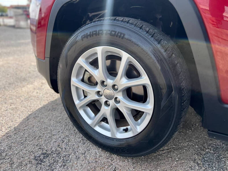 2016 Jeep Cherokee Sport