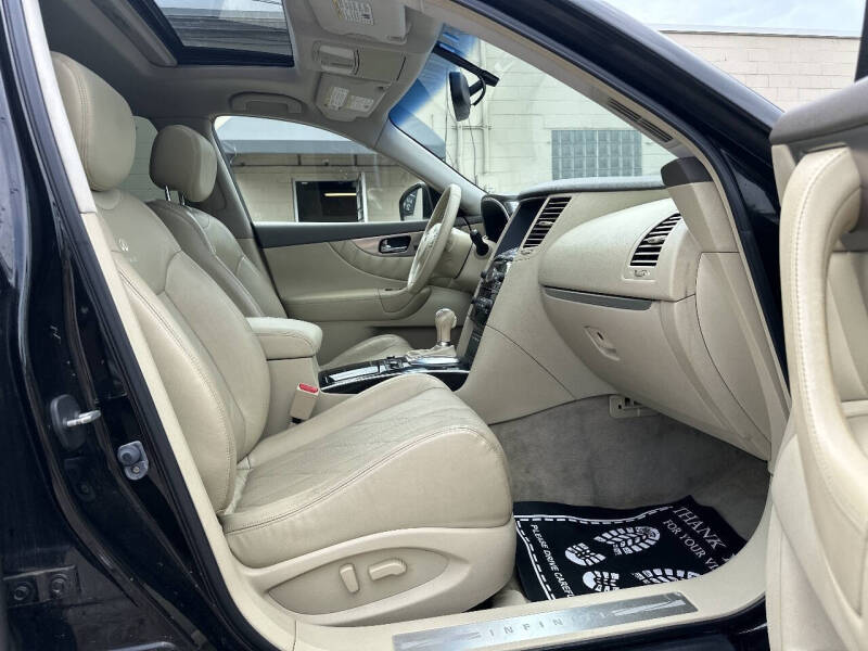 2011 Infiniti FX35