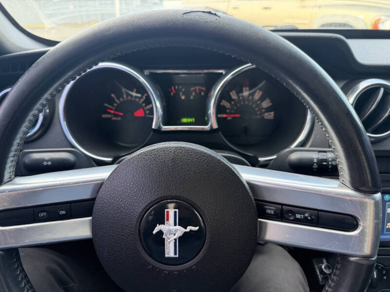 2007 Ford Mustang V6 Deluxe