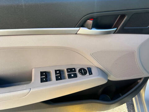 2020 Hyundai Elantra