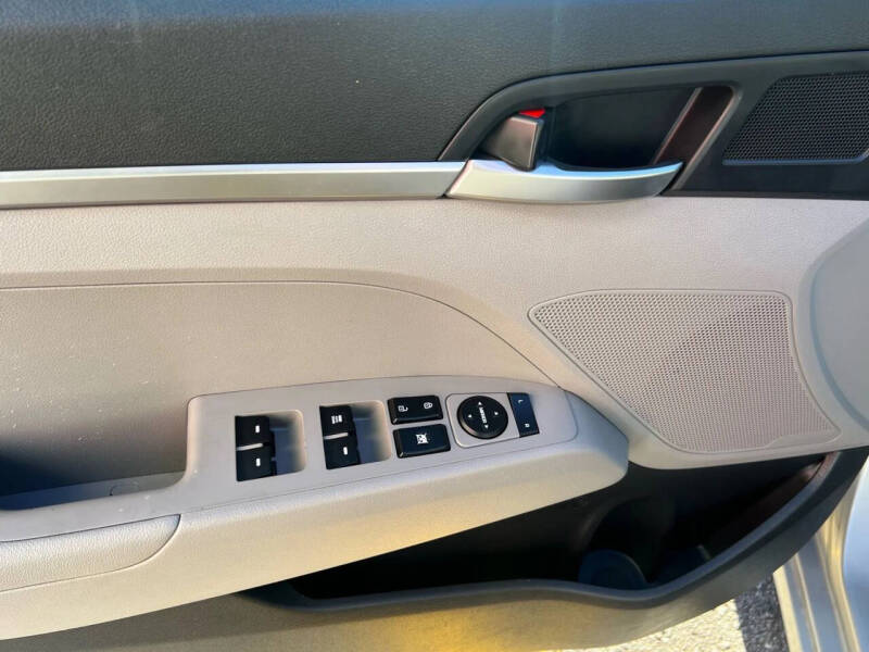 2020 Hyundai Elantra