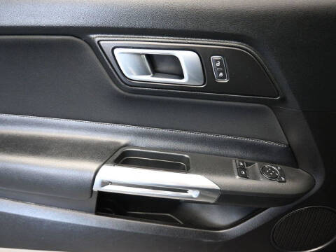 2021 Ford Mustang EcoBoost