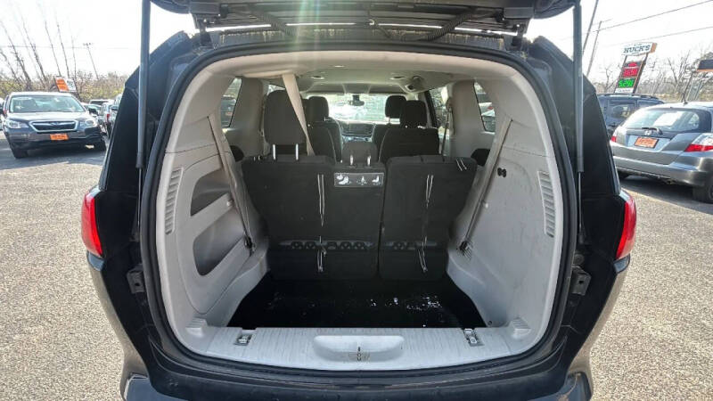 2017 Chrysler Pacifica LX