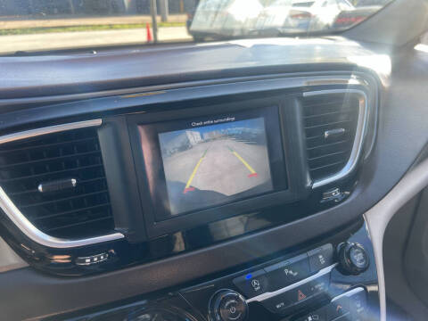 2019 Chrysler Pacifica LX