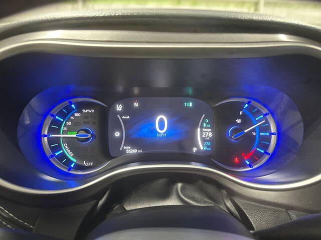 2024 Chrysler Pacifica Plug-In Hybrid Select