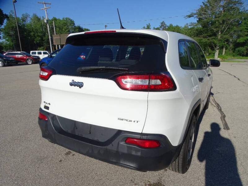 2017 Jeep Cherokee Sport