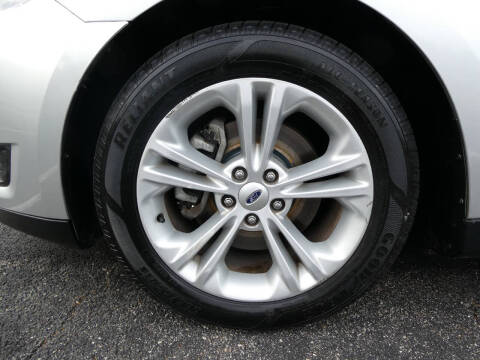 2017 Ford Taurus SE