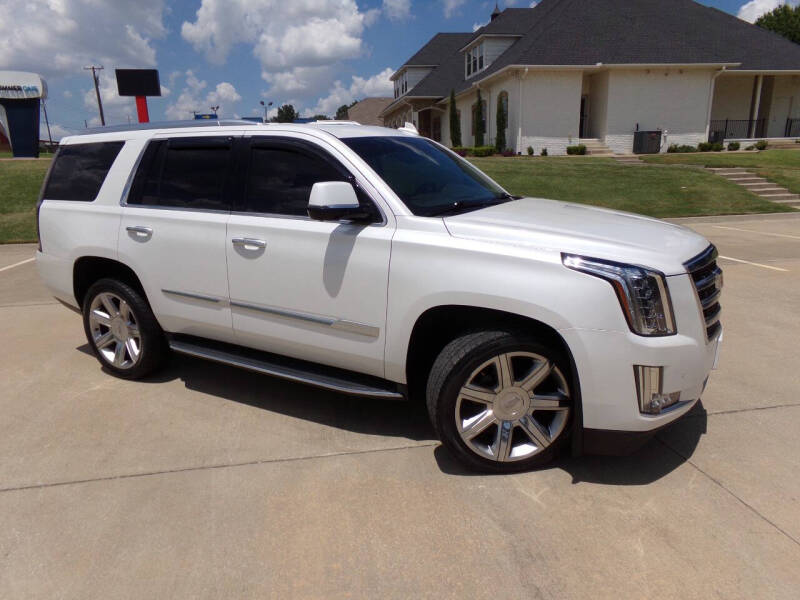 2016 Cadillac Escalade Luxury Collection