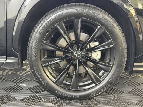 2022 Lexus NX 450h+ F SPORT Handling