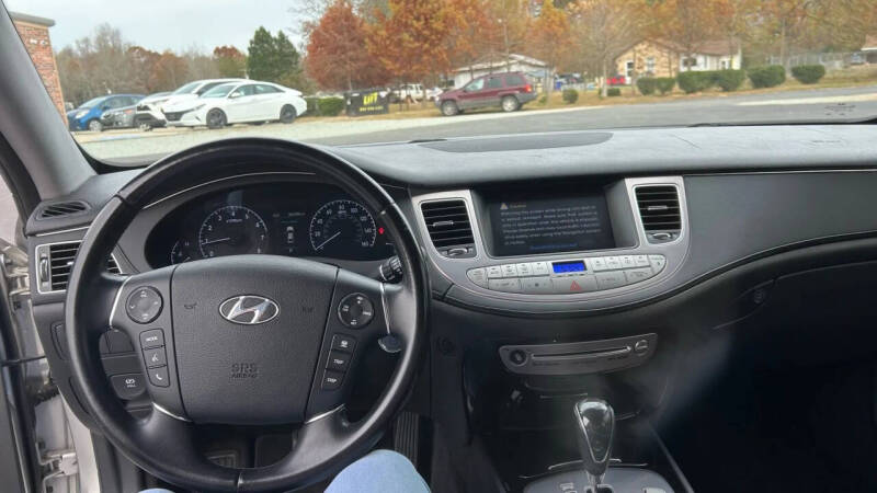 2012 Hyundai Genesis