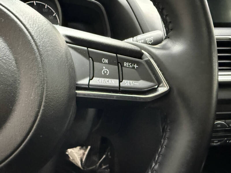 2018 Mazda MAZDA3 Touring