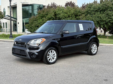2013 Kia Soul +