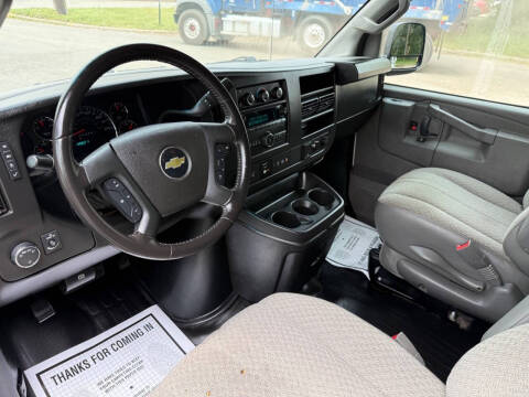 2022 Chevrolet Express 2500