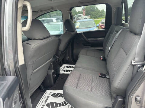 2013 Nissan Titan SV