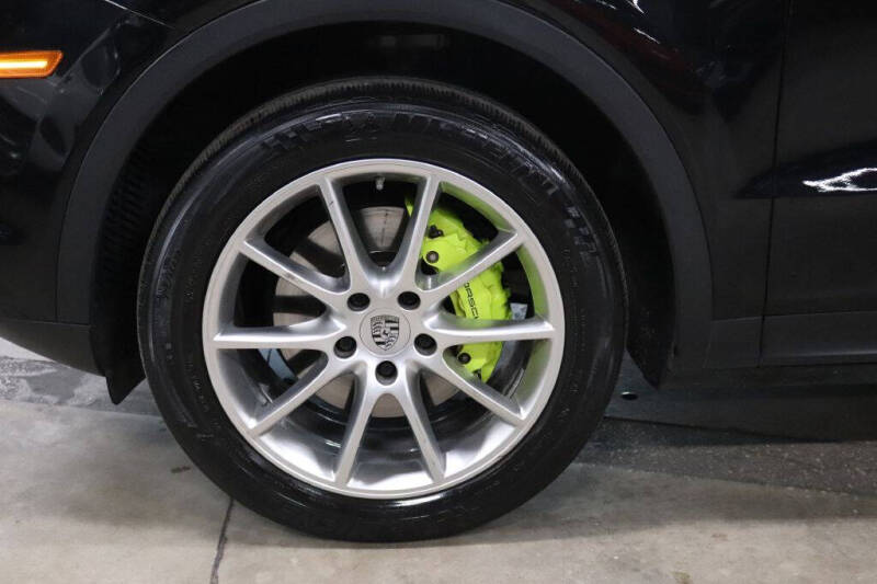 2020 Porsche Cayenne E-Hybrid