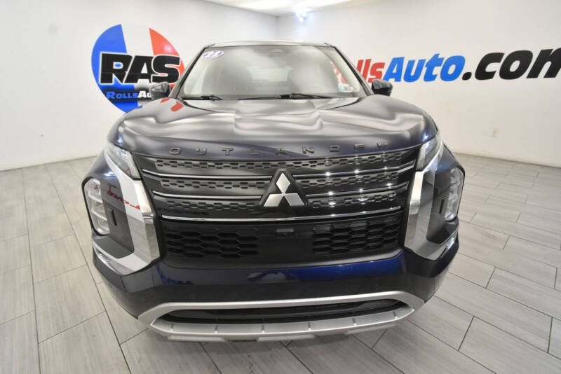 2023 Mitsubishi Outlander SE