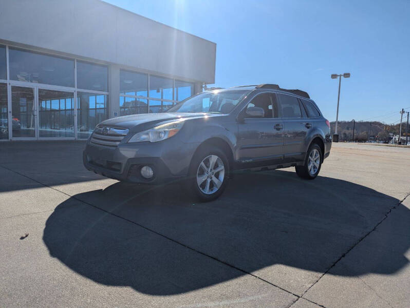 2013 Subaru Outback Premium photo 3