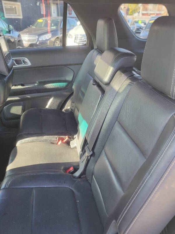 2014 Ford Explorer Sport