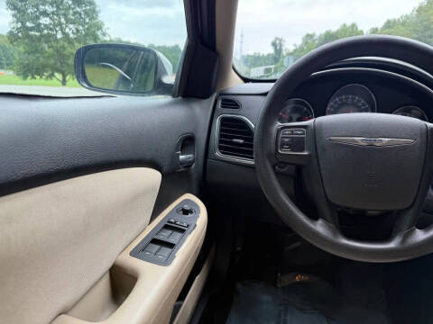 2012 Chrysler 200 LX