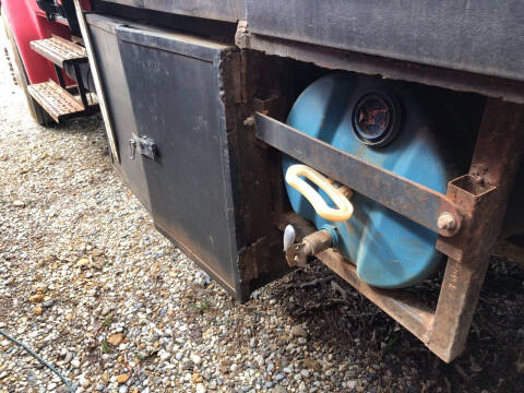 1999 Freightliner FL70