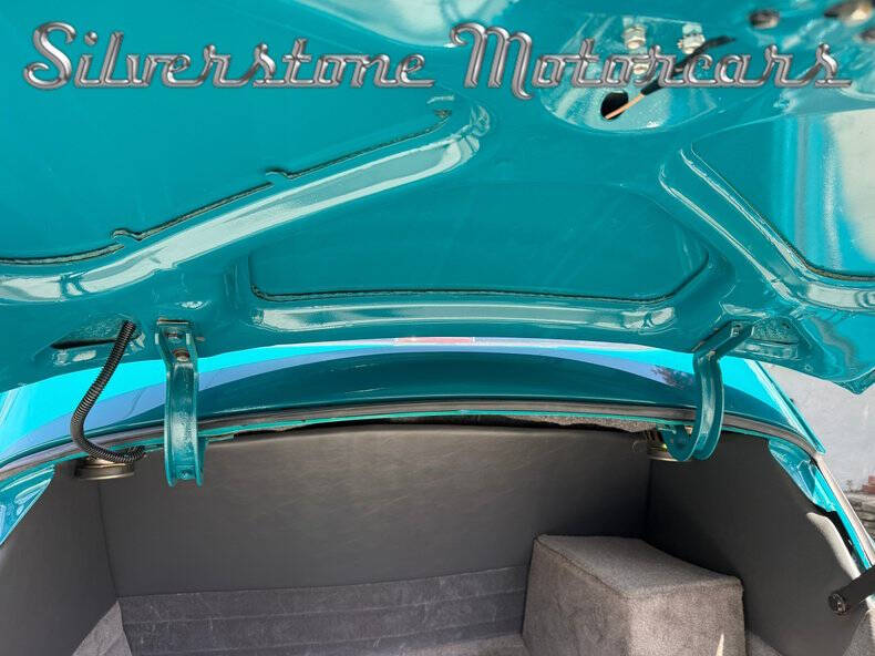 1946 Ford Super Deluxe