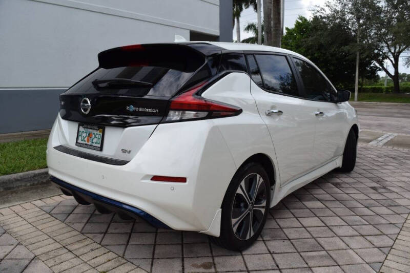 2022 Nissan LEAF SV