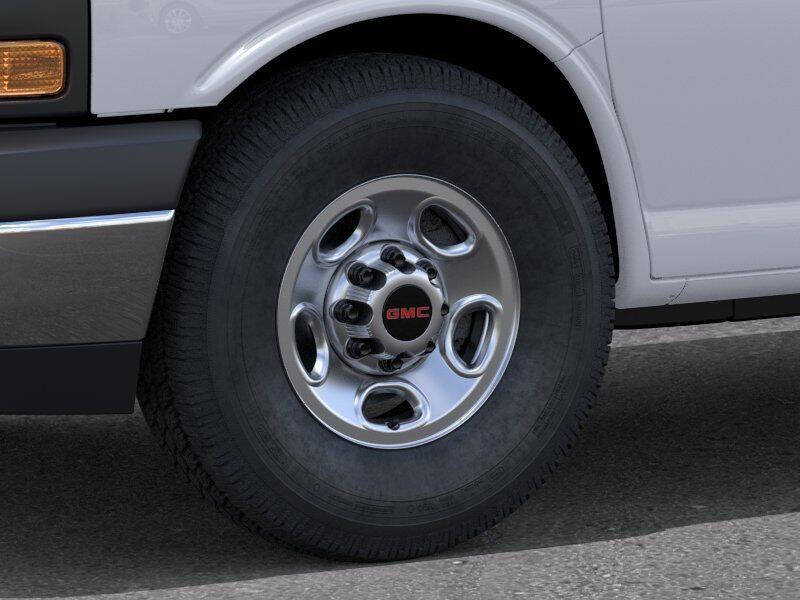 2026 GMC Savana 2500