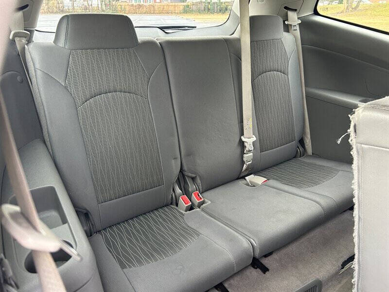 2017 Chevrolet Traverse LS