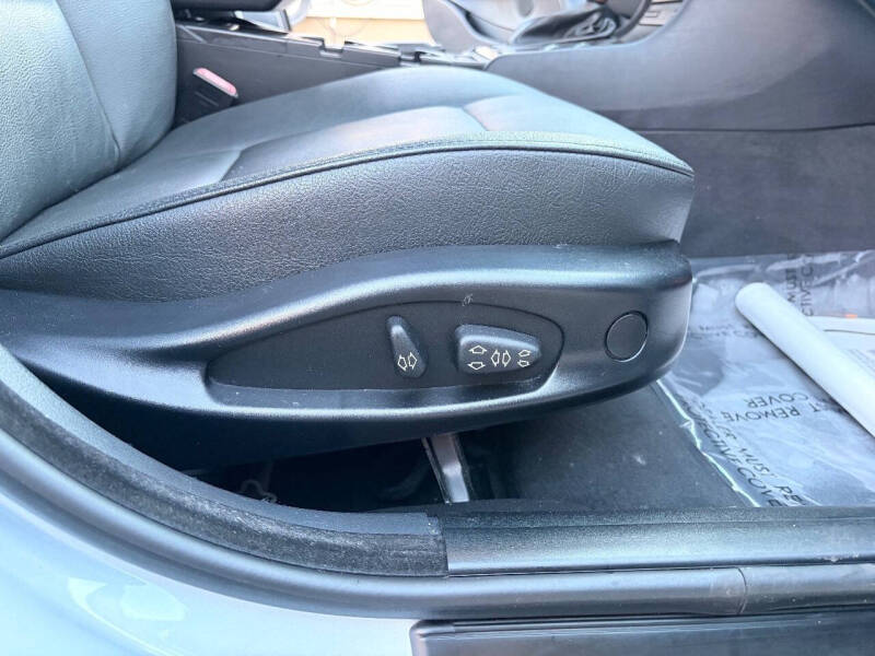 2004 BMW 3 Series 325xi