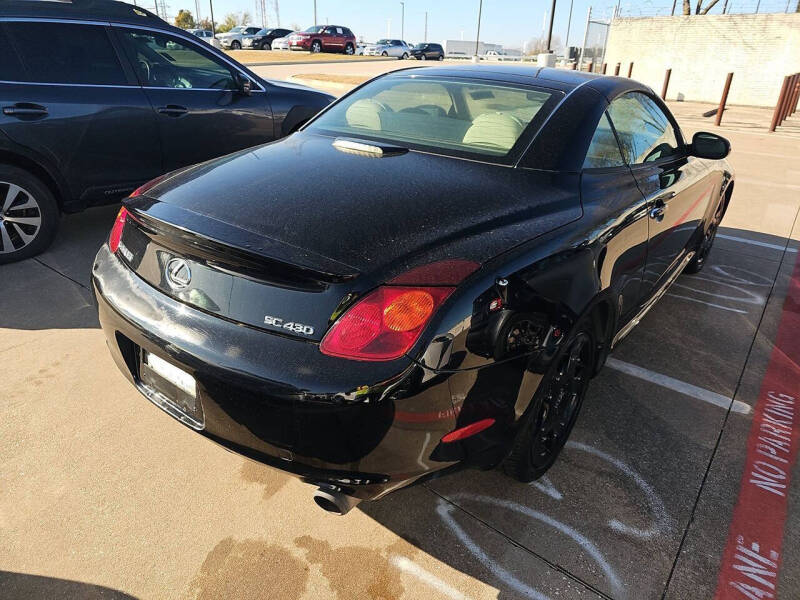 2004 Lexus SC 430