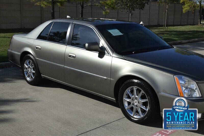 2011 Cadillac DTS Luxury Collection