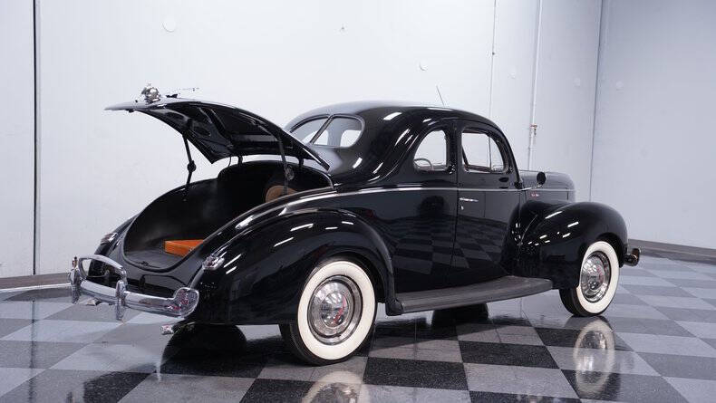 1940 Ford Deluxe