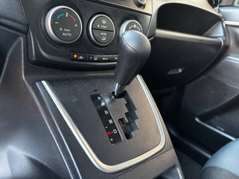 2015 Mazda MAZDA5 Sport