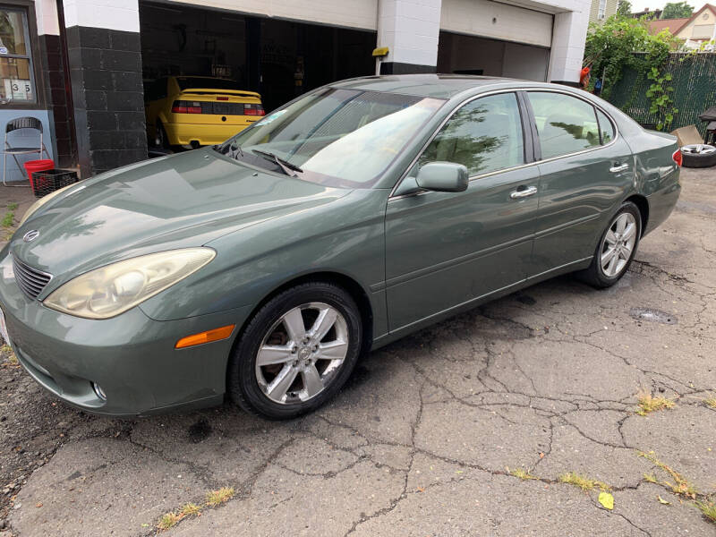 2005 Lexus ES 330 for sale at Car and Truck Max Inc. in Holyoke MA