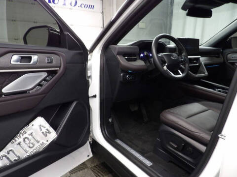 2025 Ford Explorer Platinum