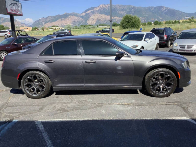 2019 Chrysler 300 S