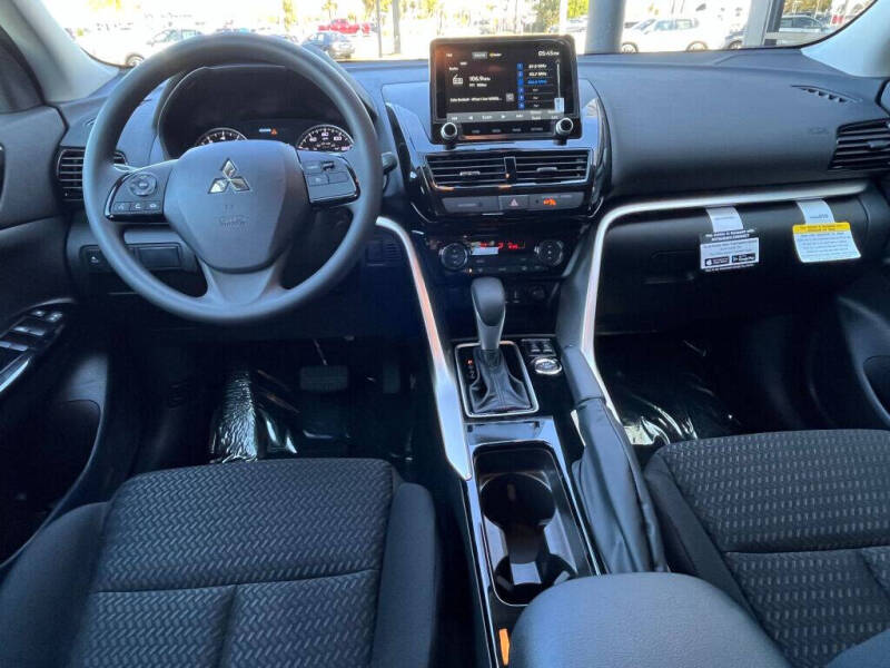 2025 Mitsubishi Eclipse Cross LE